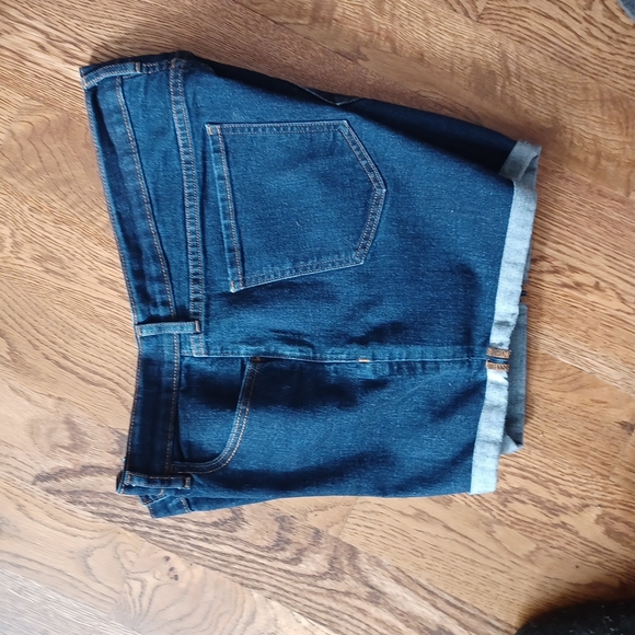 Old Navy Sweetheart Shorts - Picture 5 of 6